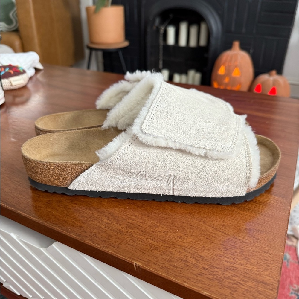 STÜSSY & BIRKENSTOCK SOLANA SHEARLING SLIDE - Picture 5 of 6